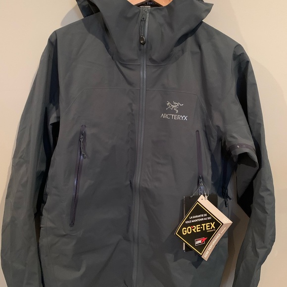 Brand New Men's Arc'Teryx Zeta AR jacket - Picture 3 of 7